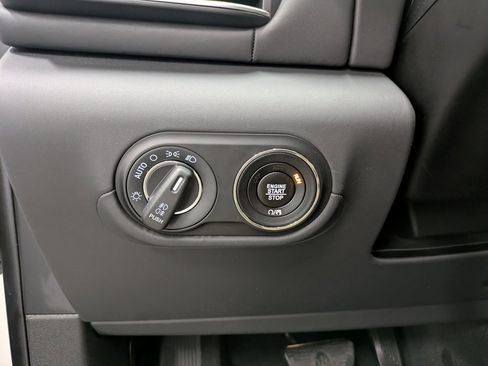 Used 2024 Maserati Levante GT Ultima image 20