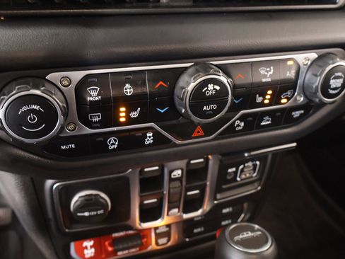 Used 2025 Jeep Gladiator Rubicon image 8