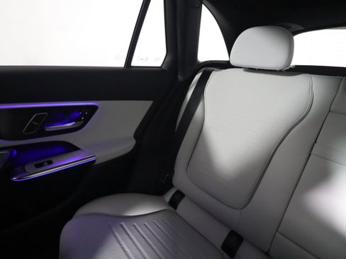 New 2026 Mercedes-Benz GLC 300 image 13