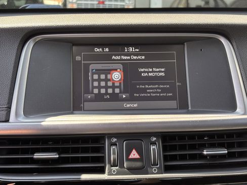 Used 2018 Kia Optima S image 18