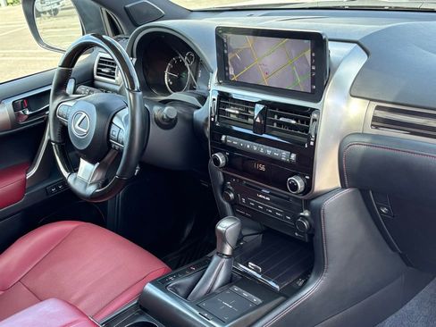 Used 2023 Lexus GX 460 Premium w/ Premium Package image 28