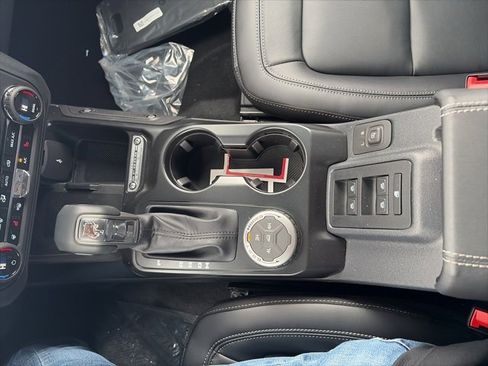 New 2025 Ford Bronco Outer Banks image 24