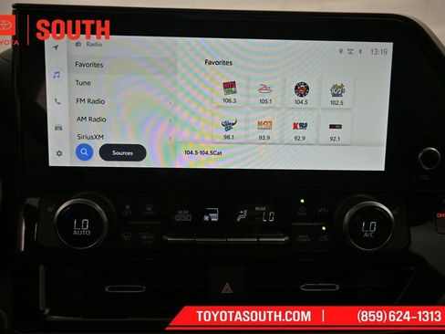 Used 2023 Toyota Highlander Bronze Edition AWD/4WD image 14