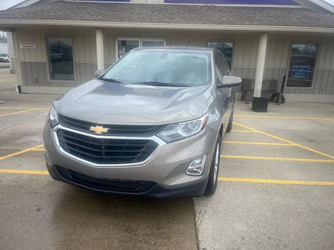 Used 2018 Chevrolet Equinox LT image 1
