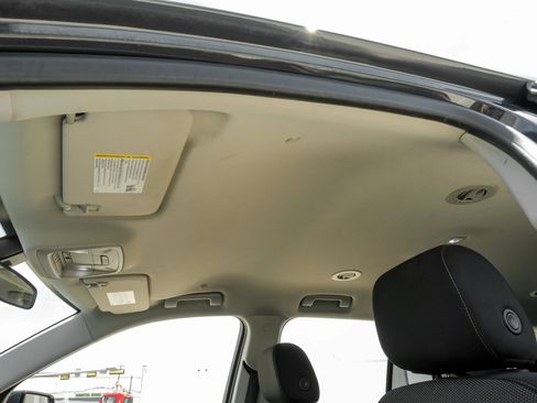 Used 2019 Chevrolet Traverse LT w/ LPO, Floor Liner Package AWD/4WD image 34