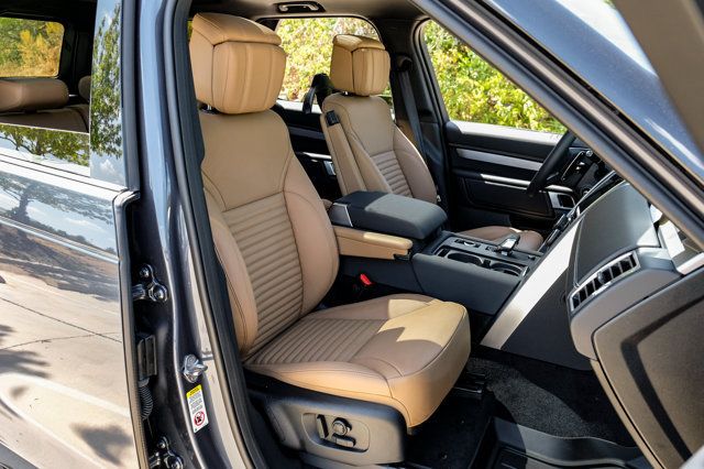 New 2026 Land Rover Discovery Limited Edition AWD/4WD image 44