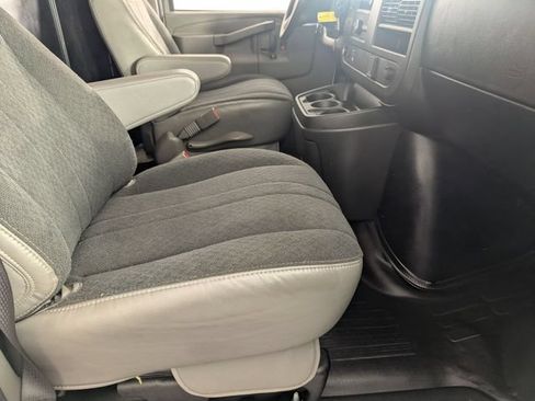 Used 2024 GMC Savana 2500 w/ Driver Convenience Package RWD image 23