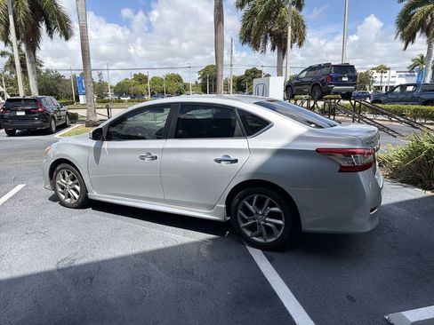 Used 2013 Nissan Sentra SR FWD image 6