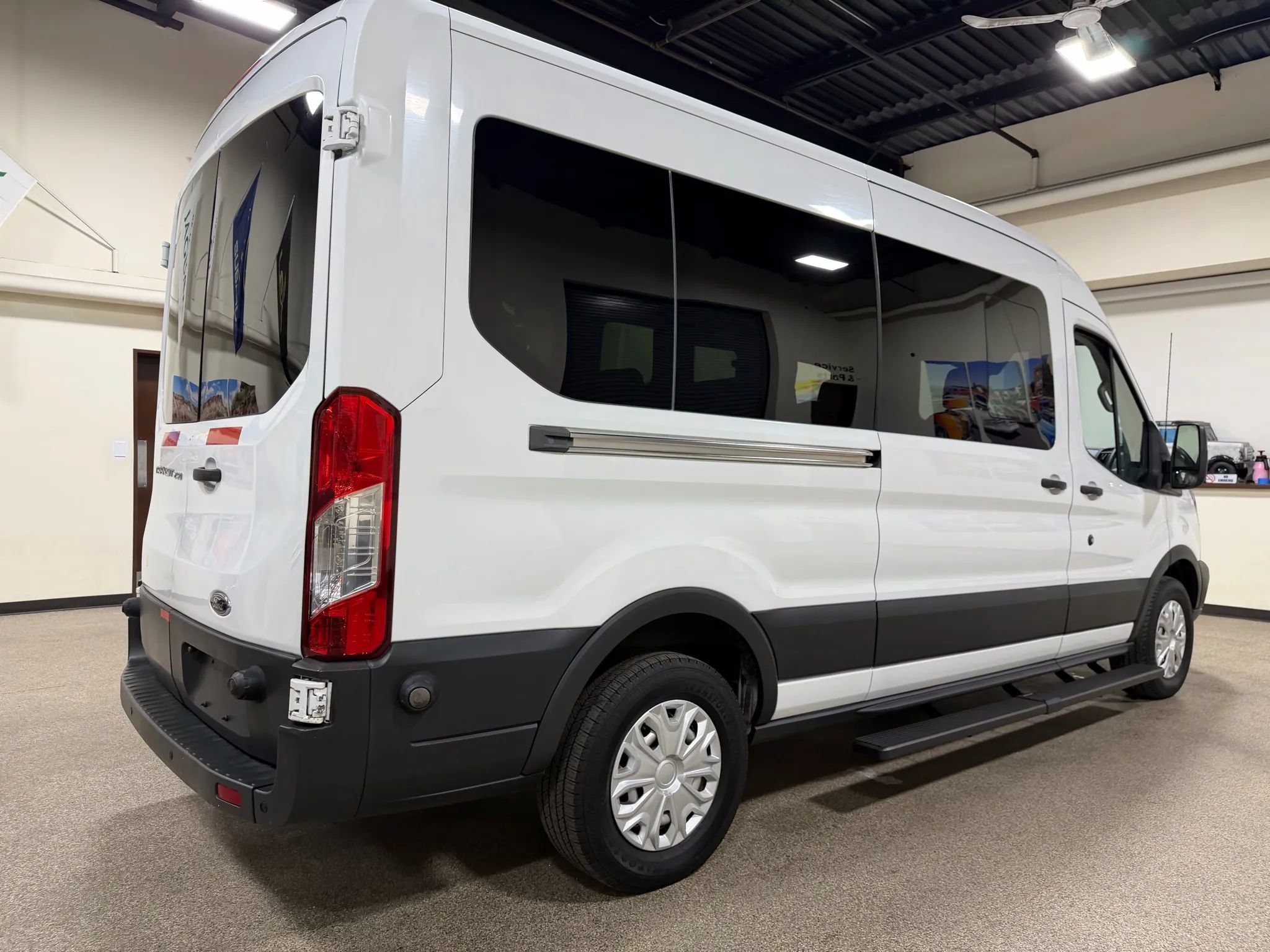 Used 2015 Ford Transit 250 148 Medium Roof RWD image 17