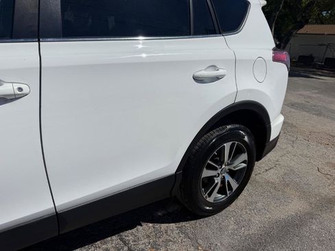 Used 2018 Toyota RAV4 XLE w/ Plus Extra Value Package FWD image 14