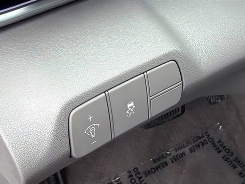 Certified 2025 Hyundai Elantra SEL w/ Cargo Package FWD image 10