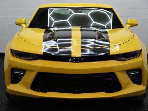 Used 2018 Chevrolet Camaro SS RWD image 7