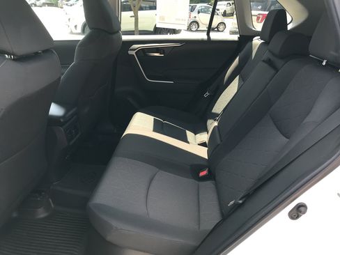 Certified 2023 Toyota RAV4 XLE AWD/4WD image 23
