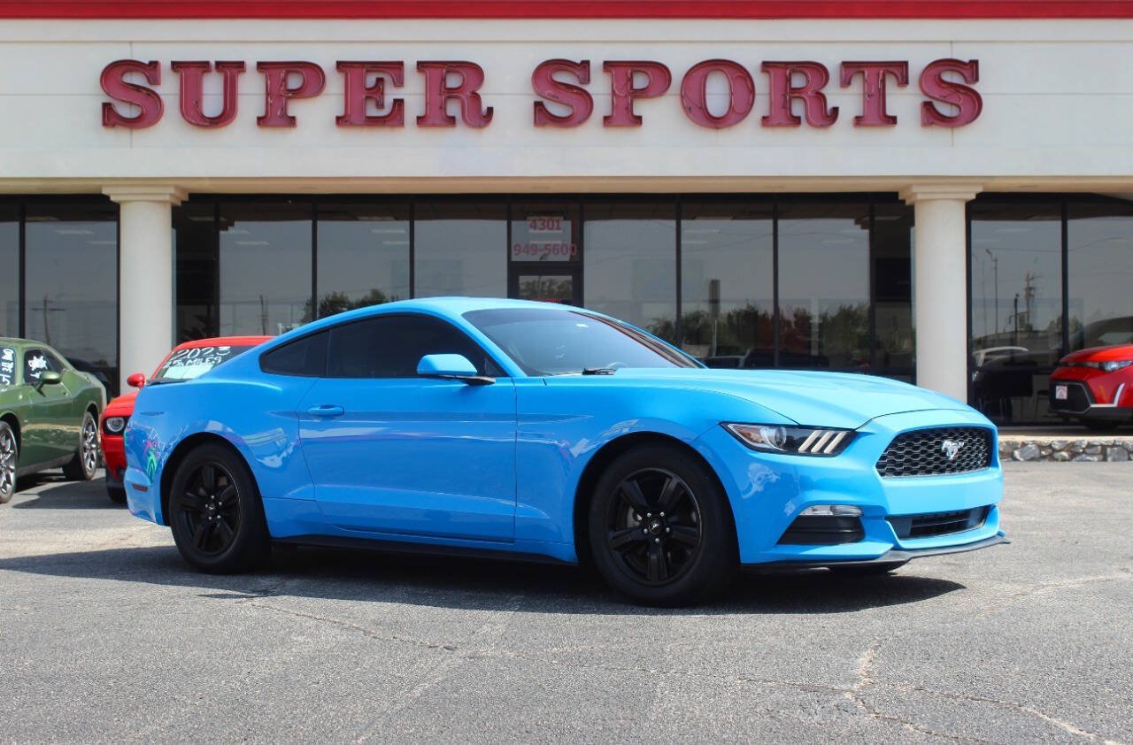 Used 2017 Ford Mustang Coupe RWD image 1