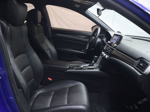 Used 2019 Honda Accord Sport image 9