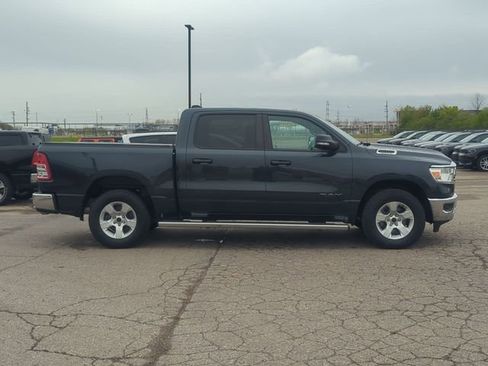 Used 2021 RAM 1500 Big Horn AWD/4WD image 2