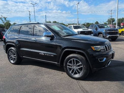 Used 2017 Jeep Grand Cherokee Limited w/ Luxury Group II AWD/4WD image 9