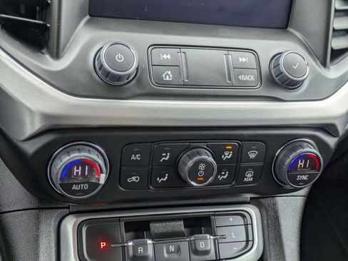 Used 2023 GMC Acadia SLE w/ Driver Convenience Package image 22