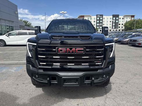 Used 2025 GMC Sierra 2500 AT4X w/ AT4X AEV Edition AWD/4WD image 3