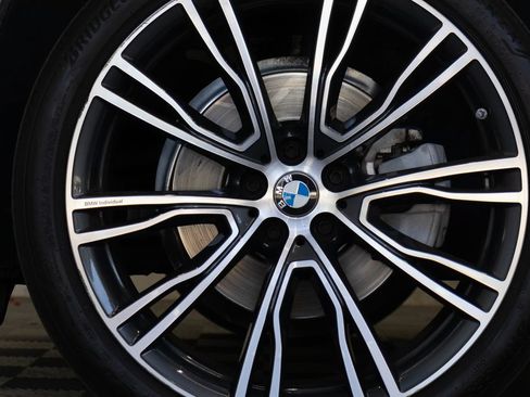 Used 2023 BMW X4 xDrive30i w/ M Sport Package AWD/4WD image 10