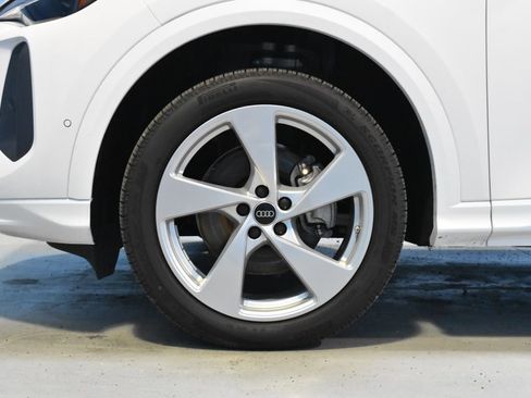Certified 2025 Audi Q5 Premium Plus w/ Premium Plus AWD/4WD image 22