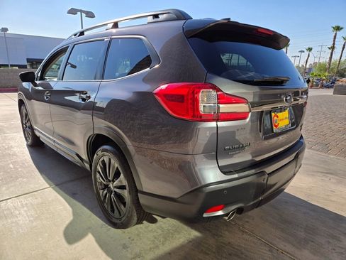 Used 2022 Subaru Ascent Onyx Edition image 3