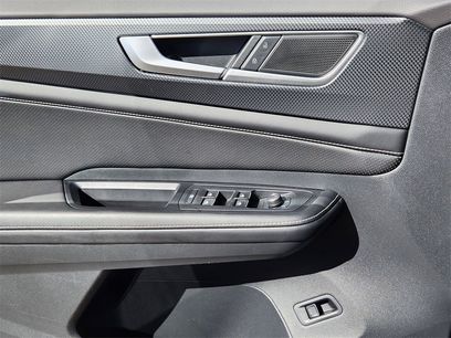 Used 2024 Volkswagen Atlas Cross Sport SEL R-Line