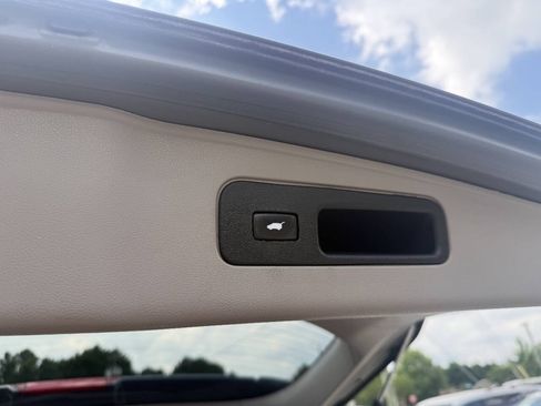 Used 2011 Honda Odyssey Touring image 33