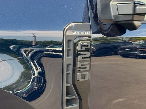 Used 2024 Ford F250 Lariat w/ Black Appearance Package image 34
