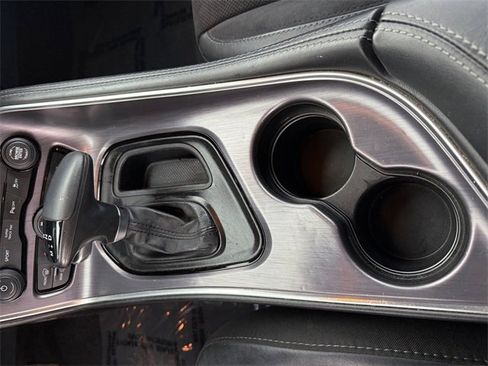 Used 2017 Dodge Challenger R/T Plus image 18