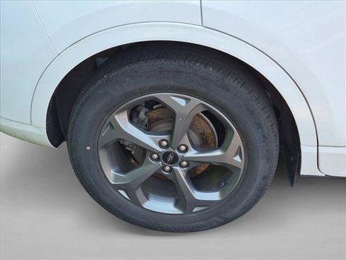 Used 2023 Ford Escape ST-Line w/ Tech Pack #1 FWD image 9