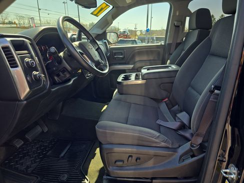 Used 2017 Chevrolet Silverado 1500 LT w/ All Star Edition AWD/4WD image 9