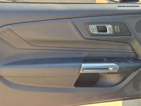 Used 2025 Ford Mustang Premium RWD image 9