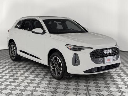 Certified 2025 Audi Q5 Premium Plus w/ Premium Plus image 7