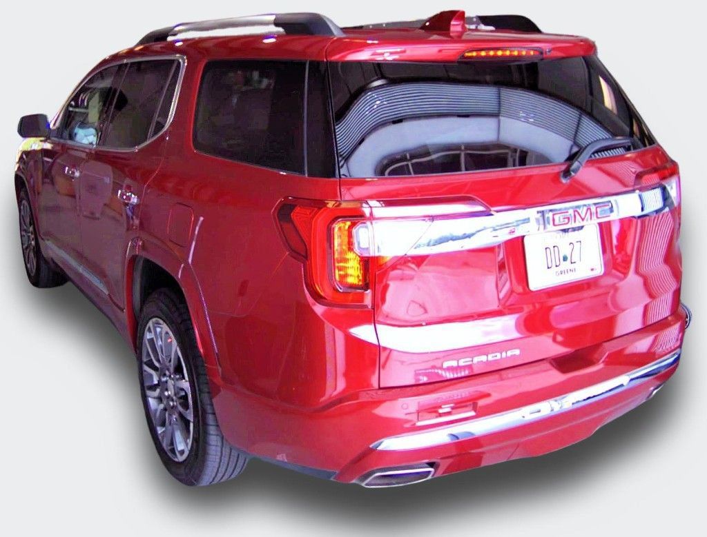 Used 2020 GMC Acadia Denali w/ Technology Package FWD image 6