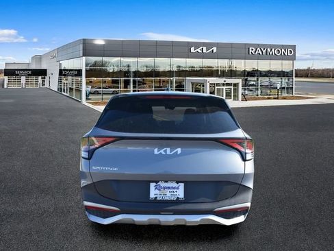 Used 2023 Kia Sportage EX FWD image 4