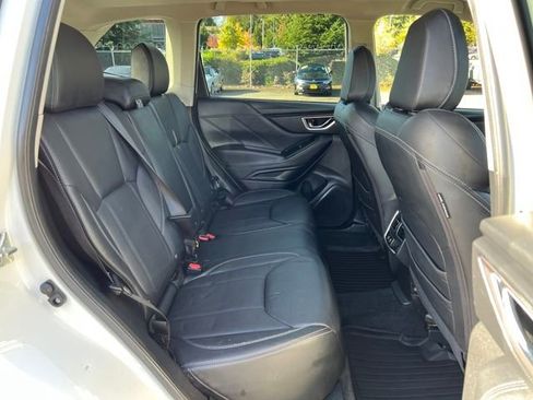 Used 2020 Subaru Forester Limited image 10