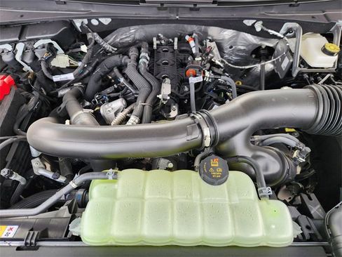 New 2025 Ford Expedition Active image 22