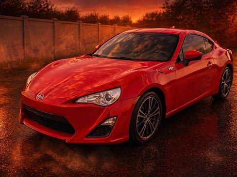Used 2015 Scion FR-S image 1