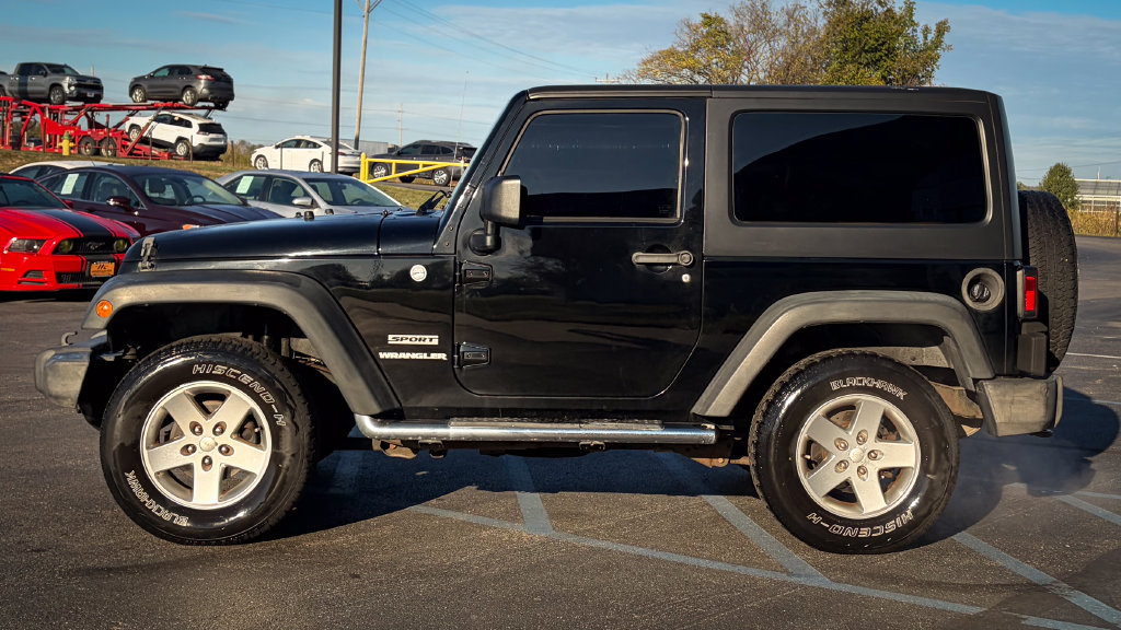 Used 2012 Jeep Wrangler Sport AWD/4WD image 15