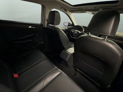 Used 2019 Volkswagen Jetta R-Line FWD image 23