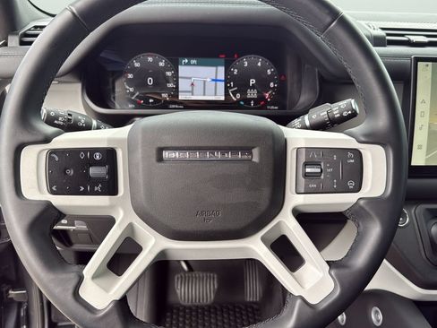Used 2024 Land Rover Defender 130 X-Dynamic SE AWD/4WD image 15