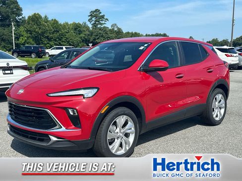 Used 2026 Buick Encore GX Preferred w/ Comfort Package FWD image 1