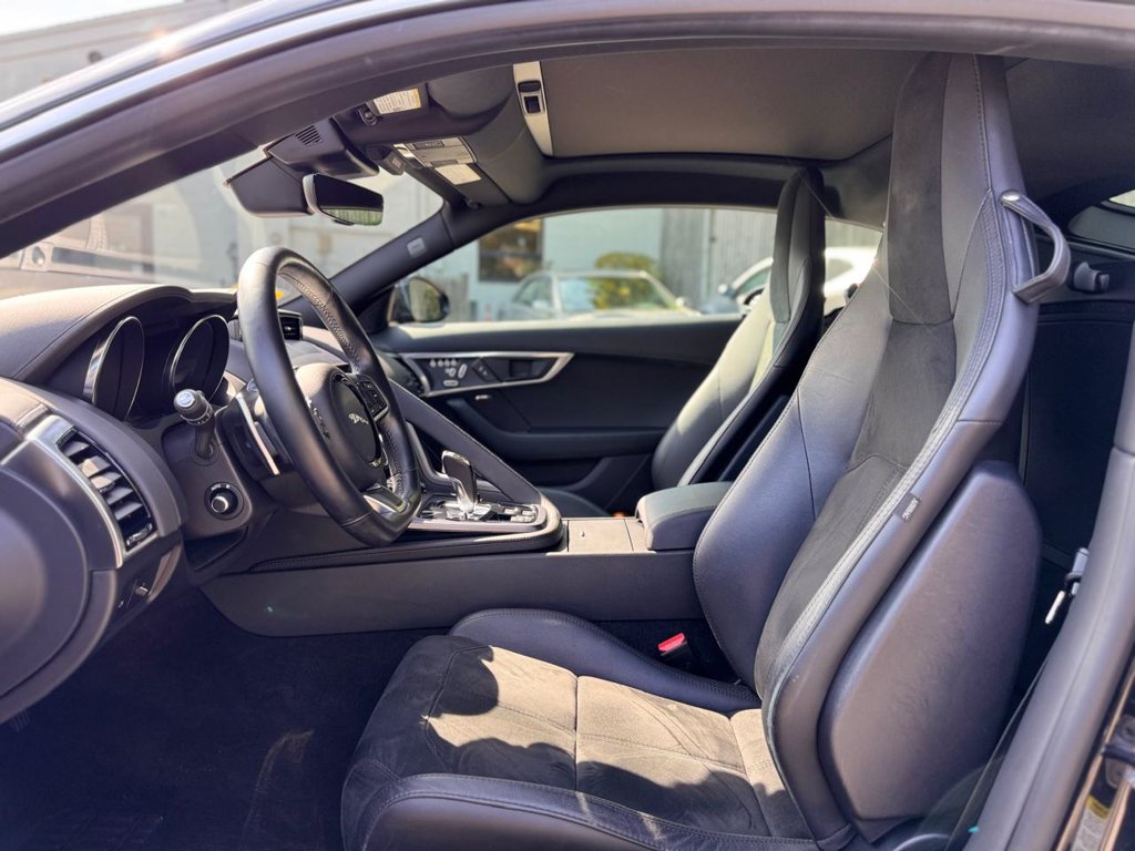 Used 2020 Jaguar F-TYPE Coupe RWD image 19