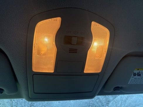 Used 2012 Toyota Prius V image 26