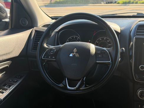 Used 2023 Mitsubishi Outlander Sport SE AWD/4WD image 19