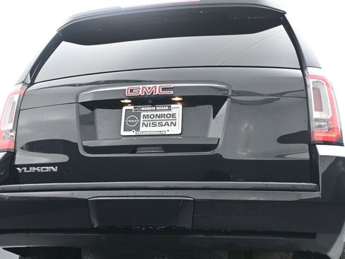 Used 2019 GMC Yukon SLT w/ Premium Edition image 10
