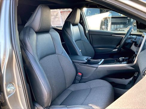 Used 2025 Toyota bZ4X AWD w/ Weather Package image 7