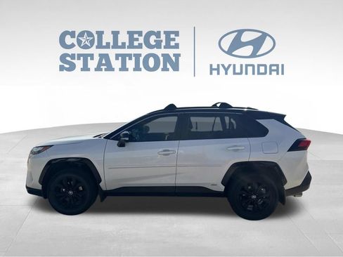 Used 2022 Toyota RAV4 XSE AWD/4WD image 8