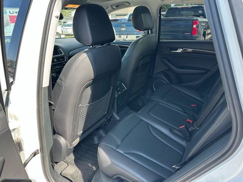 Used 2017 Audi Q5 2.0T Premium Plus w/ Technology Package AWD/4WD image 9